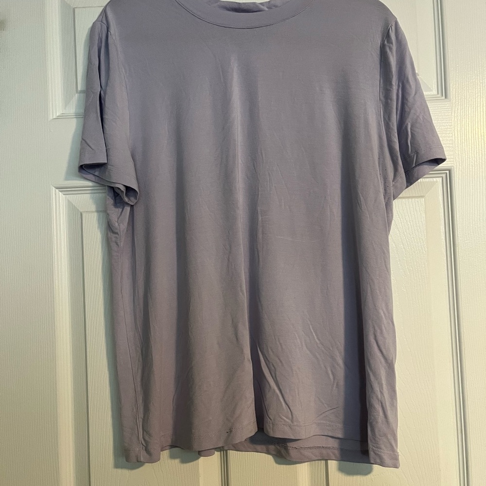 Women’s L Buttery Soft Short Sleeve Tee